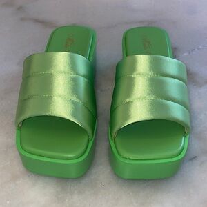Chic Green Platform Slide Sandals